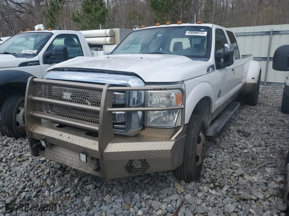 2014 Ford Super Duty F-350 DRW XLT with VIN 1FT8W3DT1EEB06393, listed as a Copart auction lot 43058935 with 544,502 mi miles and Salvage Title. Bid and sale history available at carsss.com. Image 1.