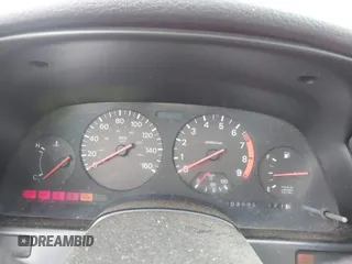 1990 Nissan 300ZX z VIN JN1RZ24A2LX011110, wystawiony jako IAAI lot #42367263 z przebiegiem 203 732 mil mil oraz . Historia ofert i sprzedaży dostępna na DreamBid. Obrazek 7.
