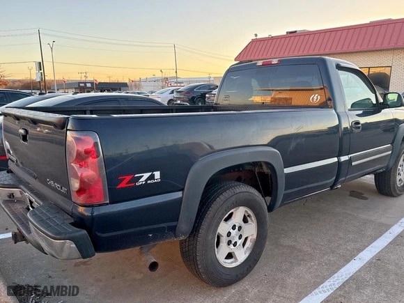 2005 Chevrolet Silverado 1500 Z71 with VIN 1GCEK14T45Z276288, listed as a Copart auction lot 47141555 with 114,546 mi miles and Clean Title. Bid and sale history available at carsss.com. Image 4.