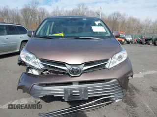 2020 Toyota Sienna XLE Auto Access Seat with VIN 5TDYZ3DCXLS050310, listed as a IAAI auction lot 41469930 with 77,370 mi miles and . Bid and sale history available at DreamBid. Image 12.