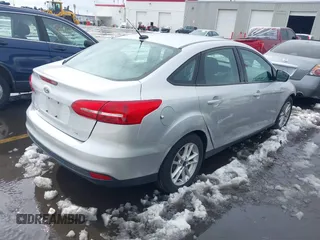 2016 Ford Focus SE with VIN 1FADP3F21GL325603, listed as a IAAI auction lot 41562523 with 97,749 mi miles. Bid and sale history available at carsss.com. Image 4.