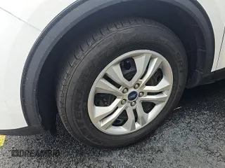 2020 Ford Escape S с VIN 1FMCU0F63LUB62520, выставлен на аукционе IAAI как лот 42726884 с пробегом 258 258 миль миль и . История ставок и продаж доступна на DreamBid. Изображение 14.