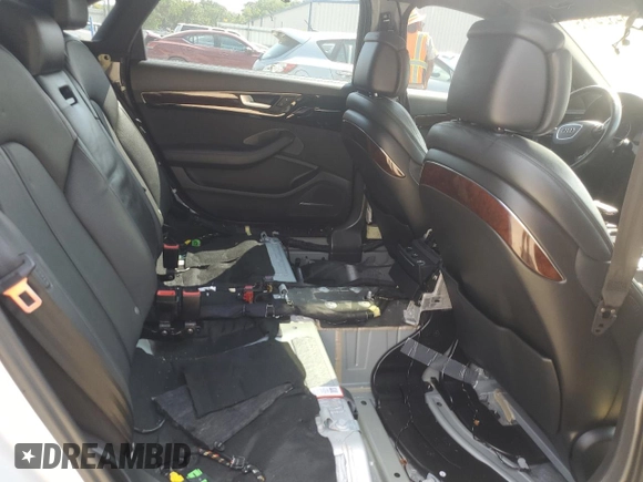 2014 Audi A8 4.0T z VIN WAUR2AFD5EN003727, wystawiony jako Copart lot #54324115 z przebiegiem 75 358 mil mil oraz Szkoda całkowita • Salvage title. Historia ofert i sprzedaży dostępna na DreamBid. Obrazek 10.
