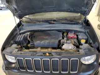 2019 Jeep Renegade Latitude z VIN ZACNJBBB1KPK06127, wystawiony jako Copart lot #85591714 z przebiegiem 54 526 mil mil oraz Szkoda całkowita • Salvage title. Historia ofert i sprzedaży dostępna na DreamBid. Obrazek 12.