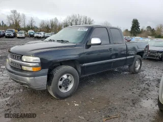 2002 Chevrolet Silverado 1500 LT with VIN 1GCEK19T42E150069, listed as a Copart auction lot 50096245 with 105,141 mi miles and Salvage Title. Bid and sale history available at carsss.com. Image 1.