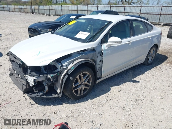 2013 Ford Fusion SE with VIN 3FA6P0H77DR280910, listed as a IAAI auction lot 42056184 with 186,346 mi miles. Bid and sale history available at carsss.com. Image 2.