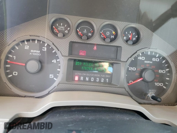 2008 Ford F-250 z VIN 1FTSF20R98EC21452, wystawiony jako Copart lot #72365584 z przebiegiem 178 764 mil mil oraz Szkoda całkowita • Salvage title. Historia ofert i sprzedaży dostępna na DreamBid. Obrazek 9.