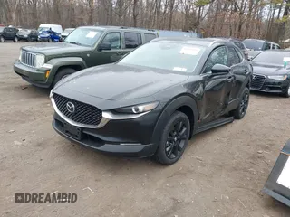 2025 Mazda CX-30 S Select Sport z VIN 3MVDMBBM3SM787607, wystawiony jako IAAI lot #41699529 z przebiegiem 1 920 mil mil oraz . Historia ofert i sprzedaży dostępna na DreamBid. Obrazek 18.