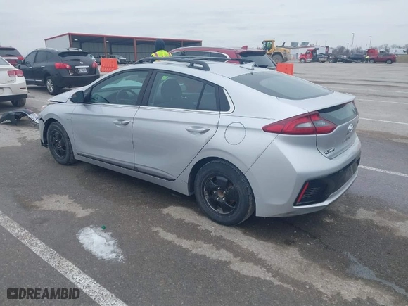 2017 Hyundai Ioniq Hybrid SEL with VIN KMHC75LC7HU046162, listed as a IAAI auction lot 41572953 with 170,499 mi miles. Bid and sale history available at carsss.com. Image 3.