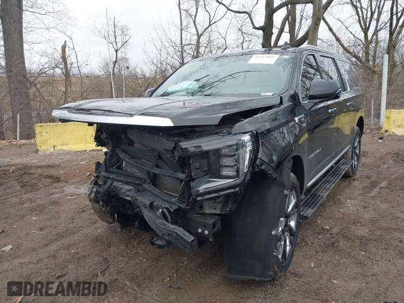 2021 GMC Yukon XL Denali with VIN 1GKS2JKL2MR236297, listed as a IAAI auction lot 41527869 with 53,863 mi miles. Bid and sale history available at carsss.com. Image 2.