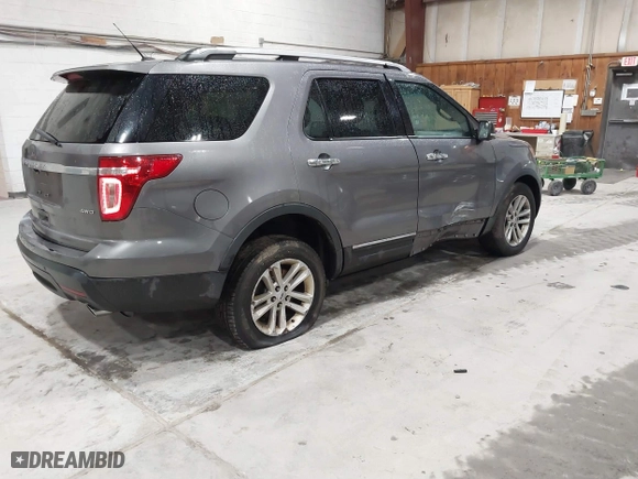 2014 Ford Explorer XLT with VIN 1FM5K8D80EGA10763, listed as a IAAI auction lot 41817947 with 178,536 mi miles. Bid and sale history available at carsss.com. Image 4.