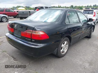 2000 Honda Accord EX с VIN 1HGCG1659YA018277, выставлен на аукционе IAAI как лот 42334541 с пробегом 243 362 миль миль и . История ставок и продаж доступна на DreamBid. Изображение 4.