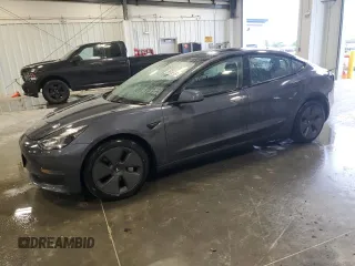 2022 Tesla Model 3 with VIN 5YJ3E1EA3NF370695, listed as a Copart auction lot 53493565 with 80,611 mi miles and Clean Title. Bid and sale history available at carsss.com. Image 1.