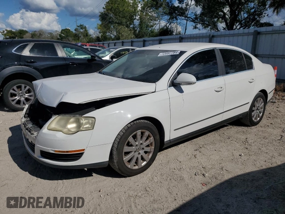 2008 Volkswagen Passat Turbo z VIN WVWJK73C58E186808, wystawiony jako Copart lot #72097784 z przebiegiem 131 500 mil mil oraz Szkoda całkowita • Salvage title. Historia ofert i sprzedaży dostępna na DreamBid. Obrazek 1.