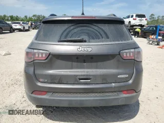 2021 Jeep Compass Latitude with VIN 3C4NJCBB0MT505824, listed as a Copart auction lot 53182825 with 124,628 mi miles and Salvage title. Bid and sale history available at DreamBid. Image 6.