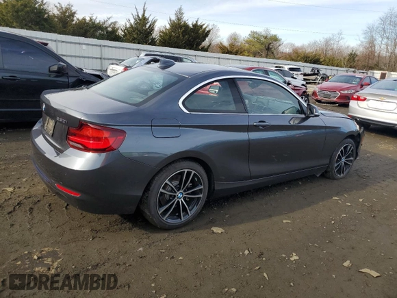 2020 BMW 2 Series 230i xDrive with VIN WBA2J3C07L7D96605, listed as a Copart auction lot 82123324 with 27,826 mi miles and Salvage Title. Bid and sale history available at carsss.com. Image 3.