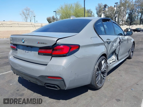 2021 BMW 5 Series M550i xDrive z VIN WBA13BK04MCF86288, wystawiony jako IAAI lot #41949946 z przebiegiem 40 944 mil mil oraz . Historia ofert i sprzedaży dostępna na DreamBid. Obrazek 4.