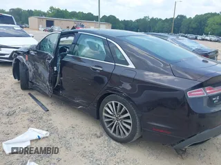 2020 Lincoln MKZ Standard with VIN 3LN6L5A95LR611380, listed as a IAAI auction lot 42578658 with 80,775 mi miles and . Bid and sale history available at DreamBid. Image 3.