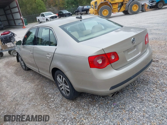 2006 Volkswagen Jetta 2.5L with VIN 3VWSF71K46M702678, listed as a IAAI auction lot 40882527 with 86,506 mi miles and . Bid and sale history available at DreamBid. Image 3.
