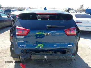 2019 Kia Niro LX with VIN KNDCB3LC3K5322605, listed as a IAAI auction lot 41765323 with 145,559 mi miles. Bid and sale history available at carsss.com. Image 17.