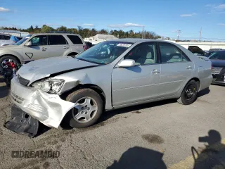 2002 Toyota Camry XLE z VIN 4T1BF32K72U532618, wystawiony jako Copart lot #75635744 z przebiegiem 98 085 mil mil oraz Szkoda całkowita • Salvage title. Historia ofert i sprzedaży dostępna na DreamBid. Obrazek 1.