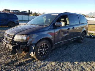 2017 Dodge Grand Caravan GT with VIN 2C4RDGEG5HR698276, listed as a Copart auction lot 88473135 with 134,434 mi miles and Salvage Title. Bid and sale history available at DreamBid. Image 1.