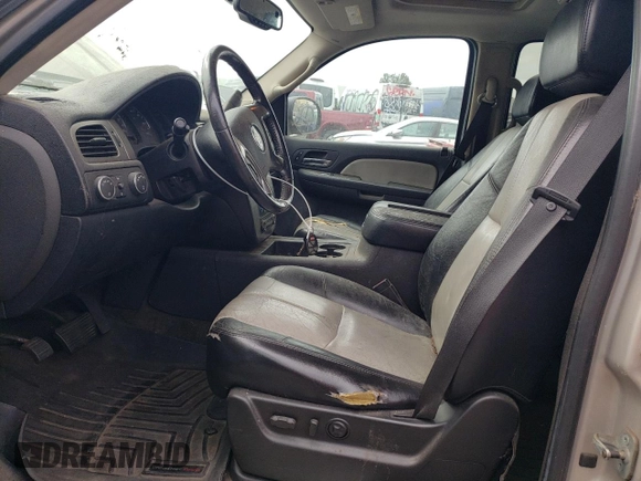 2007 Chevrolet Suburban LTZ with VIN 3GNFK16307G262965, listed as a Copart auction lot 71506044 with 249,301 mi miles and Clean Title. Bid and sale history available at carsss.com. Image 7.