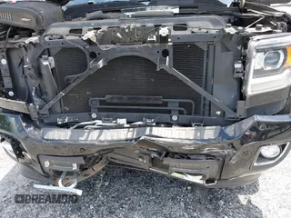 2019 GMC Sierra 2500HD Denali с VIN 1GT12SEY2KF234777, выставлен на аукционе IAAI как лот 42198892 с пробегом 31 836 миль миль и . История ставок и продаж доступна на DreamBid. Изображение 6.