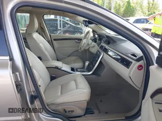 2012 Volvo XC70 T6 z VIN YV4902BZ1C1143307, wystawiony jako IAAI lot #42140146 z przebiegiem 173 106 mil mil oraz . Historia ofert i sprzedaży dostępna na DreamBid. Obrazek 5.