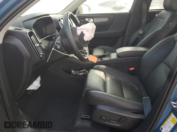 2024 Volvo XC40 Plus Dark Theme with VIN YV4L12UL9R2257599, listed as a Copart auction lot 41537295 with 10,323 mi miles and Salvage title. Bid and sale history available at DreamBid. Image 7.