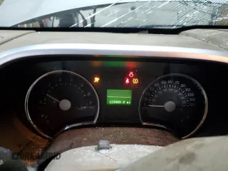 2007 Mercury Mountaineer Premier z VIN 4M2EU488X7UJ02978, wystawiony jako Copart lot #57634215 z przebiegiem 123 069 mil mil oraz Tytuł czysty. Historia ofert i sprzedaży dostępna na DreamBid. Obrazek 9.
