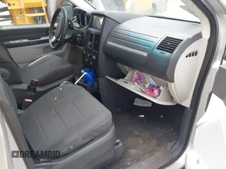 2009 Dodge Grand Caravan SE z VIN 1D8HN44E99B502171, wystawiony jako IAAI lot #42267604 z przebiegiem 166 131 mil mil oraz . Historia ofert i sprzedaży dostępna na DreamBid. Obrazek 5.