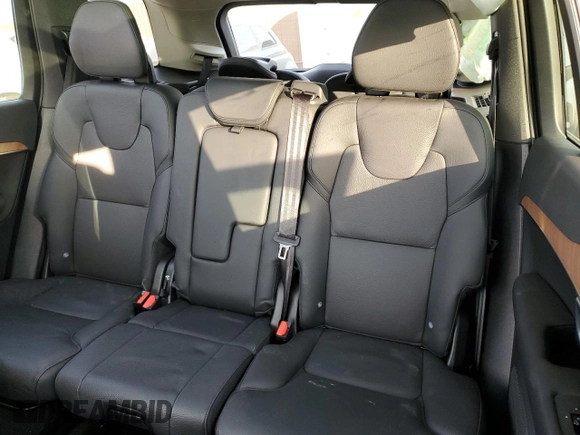 2025 Volvo XC90 Plus with VIN YV4062PE6S1342140, listed as a Copart auction lot 42954285 with 4,584 mi miles and Clean Title. Bid and sale history available at DreamBid. Image 10.
