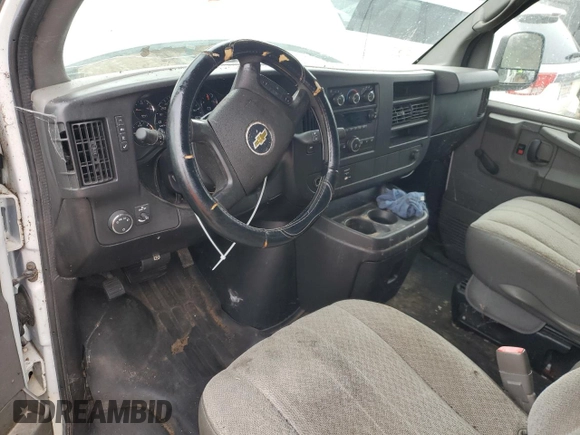 2011 Chevrolet Express Cargo z VIN 1GCZGTCG4B1109832, wystawiony jako Copart lot #85140514 z przebiegiem Nie podano mil oraz Czysty tytuł • Clean title. Historia ofert i sprzedaży dostępna na DreamBid. Obrazek 8.