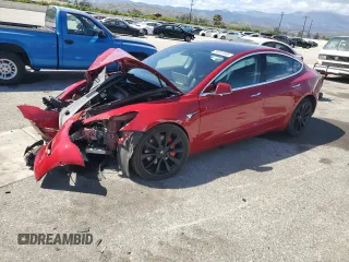 2018 Tesla Model 3 Long Range Battery z VIN 5YJ3E1EBXJF087861, wystawiony jako Copart lot #56951505 z przebiegiem 55 215 mil mil oraz Szkody całkowita. Historia ofert i sprzedaży dostępna na DreamBid. Obrazek 1.
