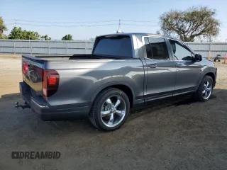 2018 Honda Ridgeline RTL z VIN 5FPYK2F56JB001952, wystawiony jako Copart lot #67176184 z przebiegiem 44 818 mil mil oraz Szkoda całkowita • Salvage title. Historia ofert i sprzedaży dostępna na DreamBid. Obrazek 3.