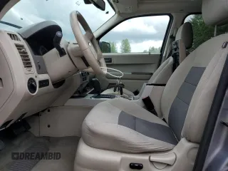 2008 Ford Escape XLT с VIN 1FMCU03198KB59102, выставлен на аукционе Copart как лот 57162355 с пробегом 171 937 миль миль и Чистый • Clean title. История ставок и продаж доступна на DreamBid. Изображение 7.