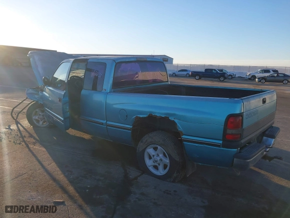 1996 Dodge Ram 1500 with VIN 3B7HC13Y6TG175533, listed as a IAAI auction lot 41424400 with 308,794 mi miles. Bid and sale history available at carsss.com. Image 3.