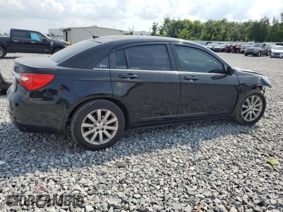 2014 Chrysler 200 Touring z VIN 1C3CCBBB9EN107481, wystawiony jako Copart lot #57303845 z przebiegiem 169 320 mil mil oraz Nie do naprawy • Non repairable. Historia ofert i sprzedaży dostępna na DreamBid. Obrazek 3.