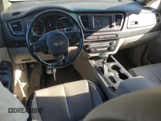 2020 Kia Sedona LX with VIN KNDMB5C10L6642216, listed as a Copart auction lot 84122934 with 92,017 mi miles and Salvage Title. Bid and sale history available at carsss.com. Image 8.