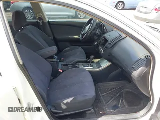 2006 Nissan Altima 2.5 with VIN 1N4AL11D06N329835, listed as a IAAI auction lot 41756507 with 152,803 mi miles. Bid and sale history available at carsss.com. Image 5.