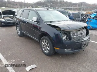 2008 Lincoln MKX with VIN 2LMDU88CX8BJ23026, listed as a IAAI auction lot 41057779 with 176,690 mi miles. Bid and sale history available at carsss.com. Image 1.