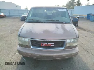 1998 GMC Safari with VIN 1GKDM19W8WB504543, listed as a Copart auction lot 84896104 with Not Provided miles and Salvage Title. Bid and sale history available at carsss.com. Image 5.