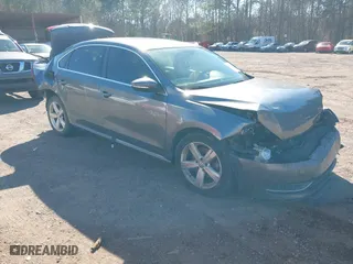 2012 Volkswagen Passat SE w/Sunroof with VIN 1VWBH7A36CC027321, listed as a IAAI auction lot 41596709 with 173,357 mi miles. Bid and sale history available at carsss.com. Image 1.