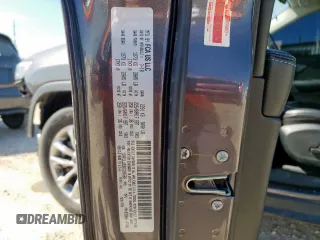 2019 Jeep Cherokee Altitude with VIN 1C4PJLLB3KD184565, listed as a Copart auction lot 58046345 with 91,618 mi miles and Salvage title. Bid and sale history available at DreamBid. Image 14.