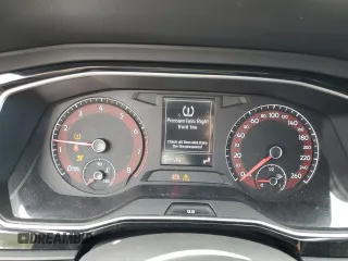 2020 Volkswagen Jetta SEL z VIN 3VWEB7BU8LM022755, wystawiony jako Copart lot #57649805 z przebiegiem 197 576 mil mil oraz Czysty tytuł • Clean title. Historia ofert i sprzedaży dostępna na DreamBid. Obrazek 9.