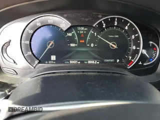 2019 BMW 5 Series 540i xDrive z VIN WBAJE7C55KWW20197, wystawiony jako Copart lot #58353645 z przebiegiem 50 431 mil mil oraz Szkoda całkowita • Salvage title. Historia ofert i sprzedaży dostępna na DreamBid. Obrazek 9.