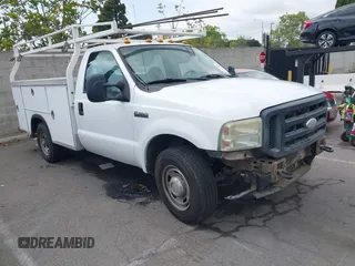 2007 Ford F-350 XL with VIN 1FDSF34517EA59162, listed as a IAAI auction lot 42078537 with 145,794 mi miles and . Bid and sale history available at DreamBid. Image 1.