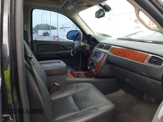 2009 Chevrolet Suburban LTZ with VIN 1GNFK36389J124653, listed as a IAAI auction lot 41935393 with 117,144 mi miles. Bid and sale history available at carsss.com. Image 5.