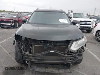 2017 Nissan Rogue S z VIN KNMAT2MV6HP542218, wystawiony jako IAAI lot #42282851 z przebiegiem 163 602 mil mil oraz . Historia ofert i sprzedaży dostępna na DreamBid. Obrazek 12.